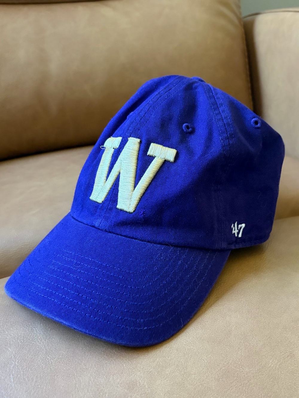 UW college 47 Purple Cap with Gold 'W'